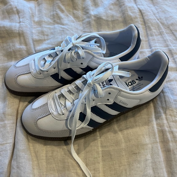Adidas Men's White and Navy Sneakers - Picture 1 of 6